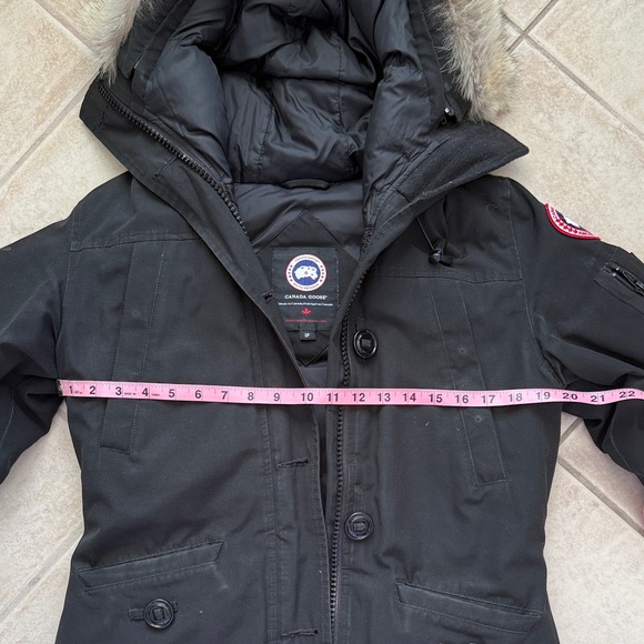 Canada Goose Black Puffer Jacket with Fur Hood PETITE SMALL - Picture 4 of 14